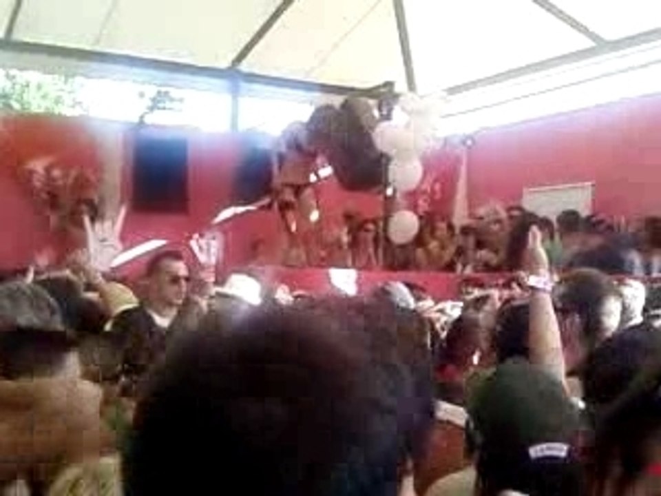 dc10 circoloco tania amie de 12 ans