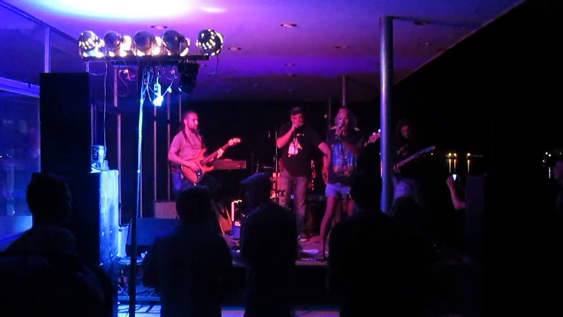 ⁣Harpoon Blues Band & Died - Roadhouse blues
