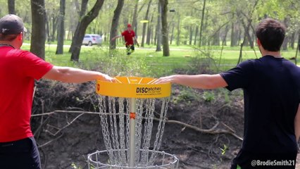 Les rois du Frisbee... Tricks énorme