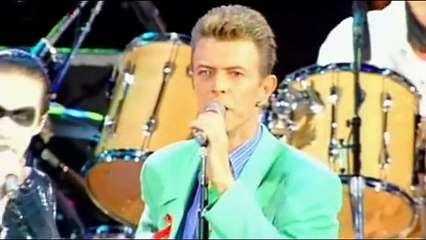 QUEEN feat ANNIE LENNOX feat DAVID BOWIE - Under pressure [LIVE HD]