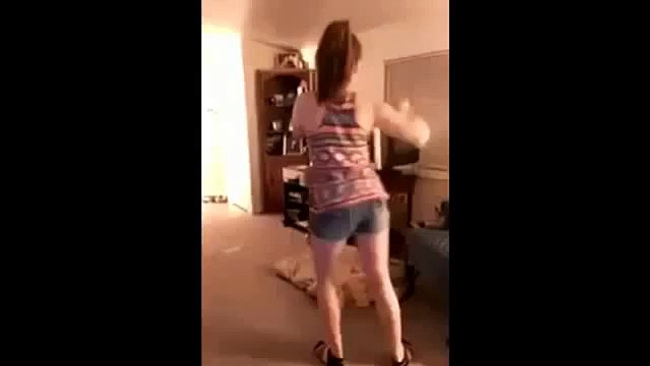 whatsapp funny videos 2016 2015 girl dancing like a toad viral video whatsapp funny videos