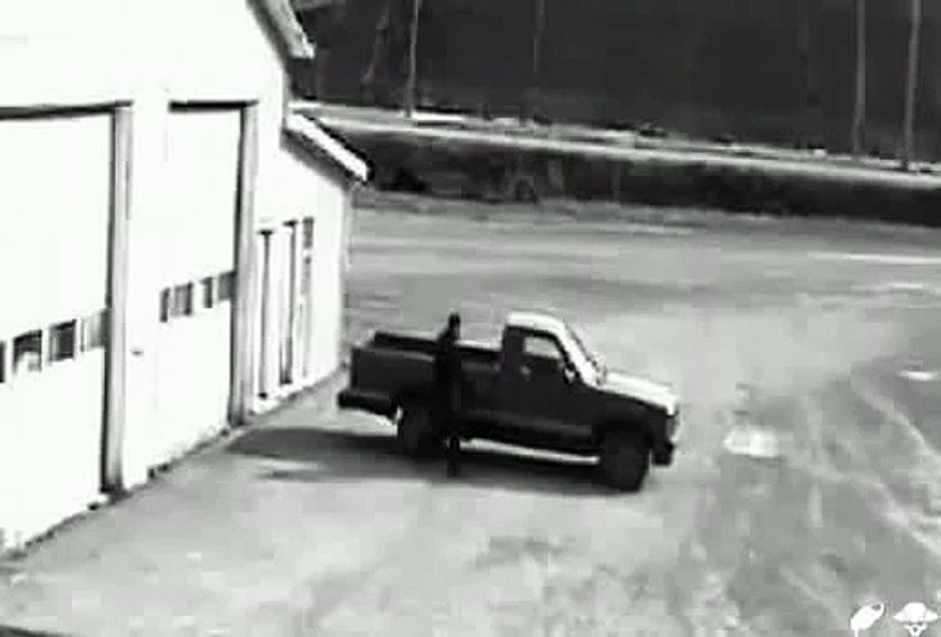 Ne voles pas une voiture si tu ne sais pas la conduire... Boite de vitesse manuelle