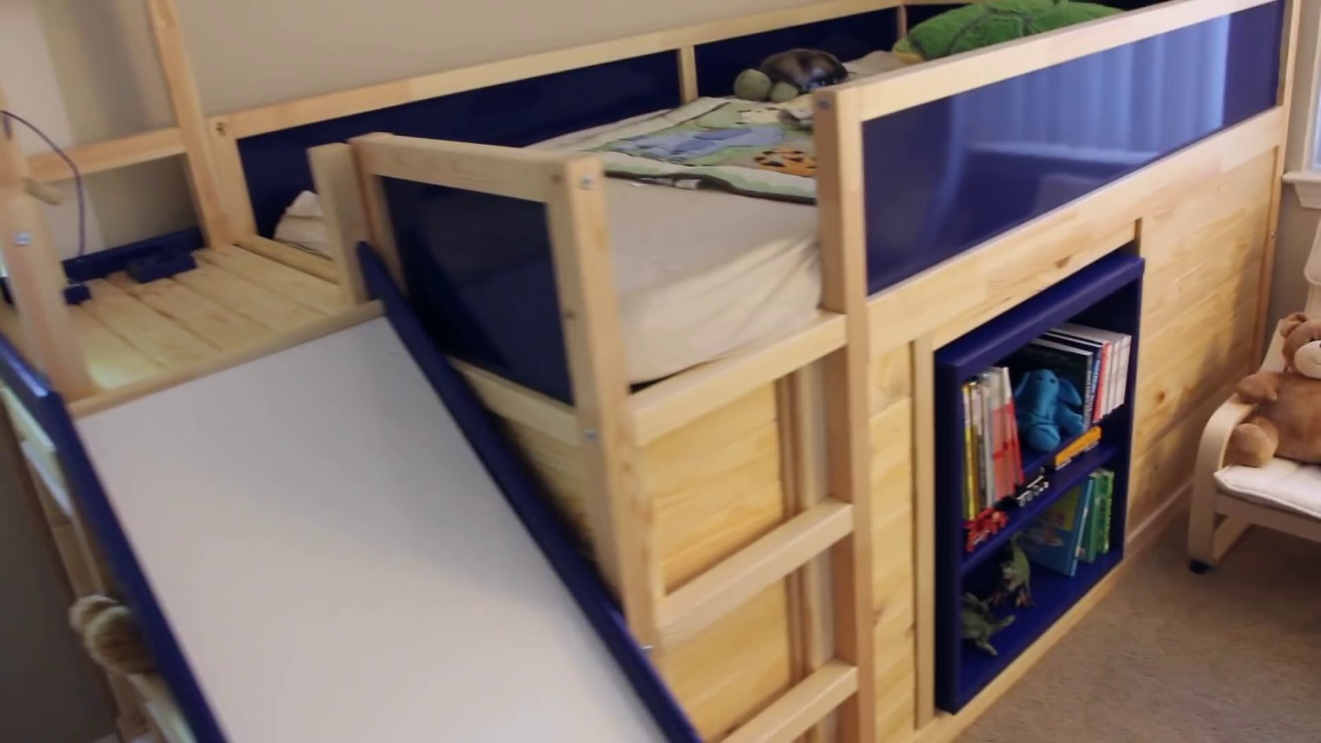 Ce papa bricoleur a modifié ce lit IKEA pour son fils - Pièce secrète, jeux  énormes.... - Vidéo Dailymotion