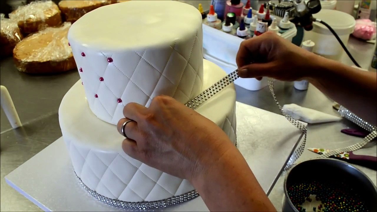How to make Diamond patterns cake