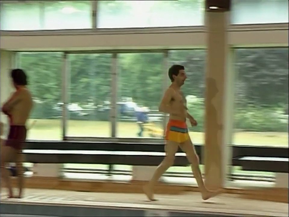 Mr. Bean - High Dive