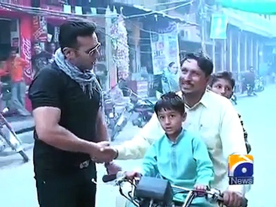 Bollywood Super Star Salman Khan Copy in Sialkot, Pakistan