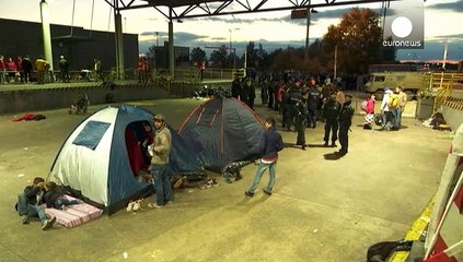 До Австрії прибувають десятки тисяч мігрантів