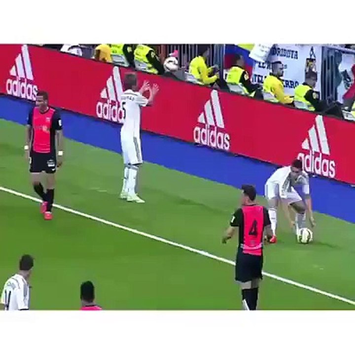 A FIFA glitch in real life!