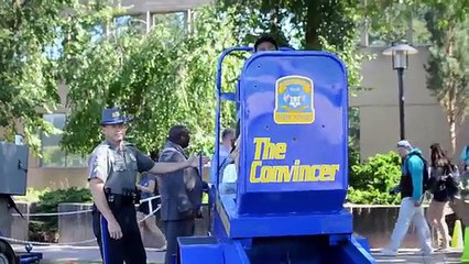 Un manège pour te convaincre de mettre la ceinture