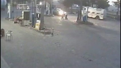 Silahlı gasp güvenlik kamerasında