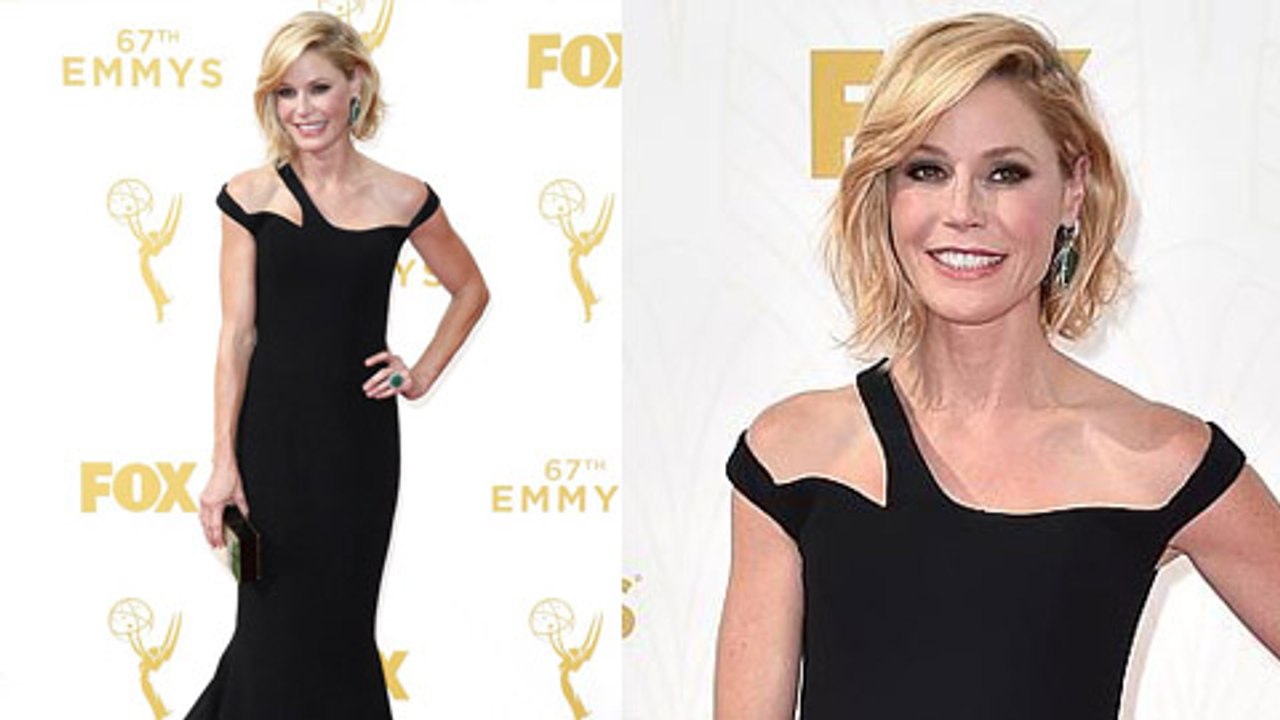 (VIDEO) Modern Family Star Julie Bowen STUNS At Emmy Awards 2015 Red Carpet