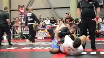 Jiu-jitsu wrestler throw up during fight because of fart on his face