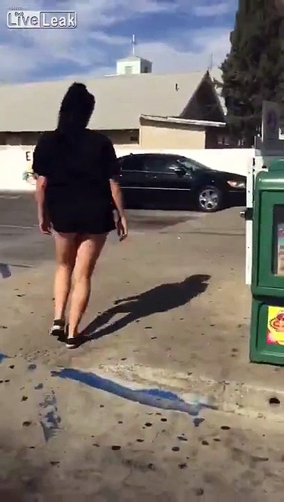 Female jumps a woman who messed around with her man in CA's San Joaquin Valley