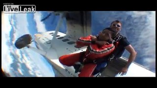 LiveLeak.com - sky diving