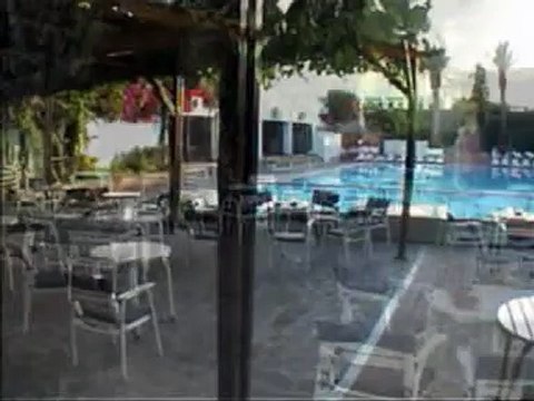 Un pilote de Mirage-2000, complètement fou fait du rase-motte au Maroc