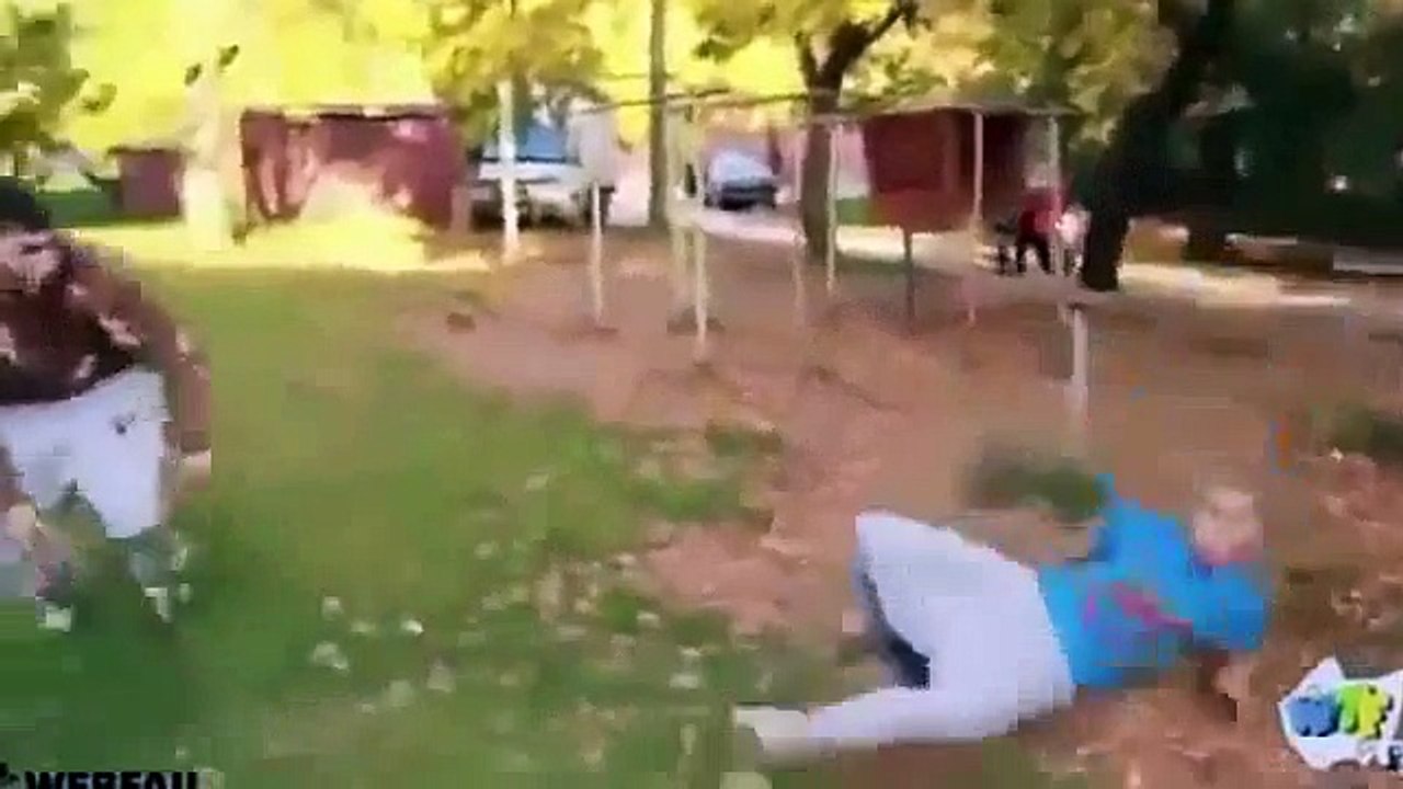 Terbaru-video lucu orang jatuh 2013 [Full Episode]