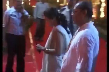 Kajol visits maha Durga pooja pandal