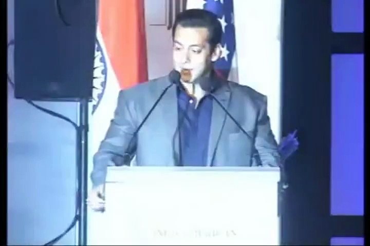 Salman Khan has fun with media