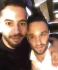 Mathieu Valbuena piégé à l'aéroport par un supporter de Marseille : "Elle est où blanche neige"