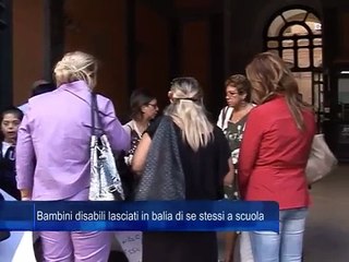 Bambini disabili lasciati in balia di se stessi a scuola