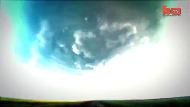 Thunder Dome Storm Chaser Captures Supercell Timelapse