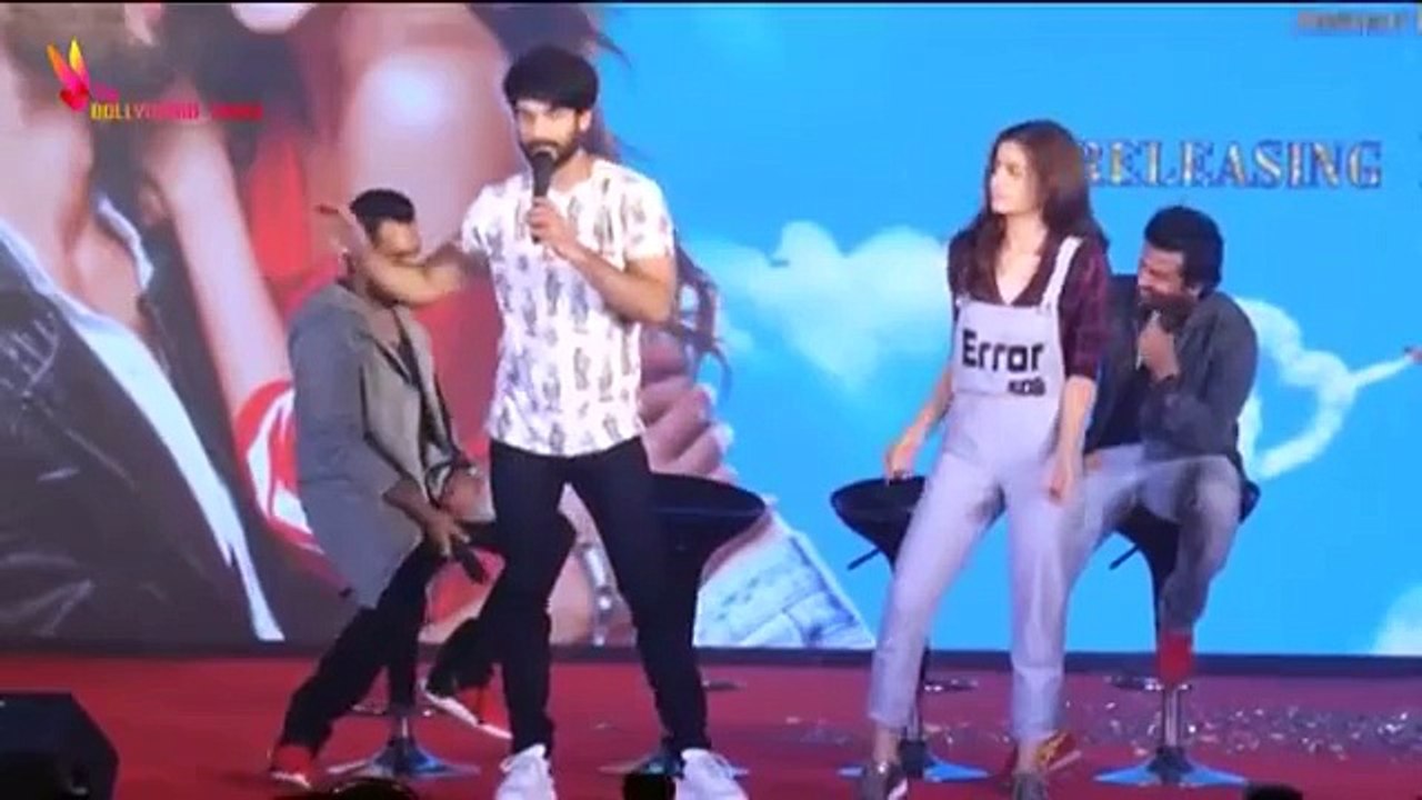 Alia Bhatts DUMB & Funny Dance At Shaandar Music Launch | Gulaabo