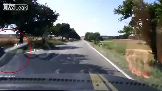 FUnky car crash due to asshole overtake