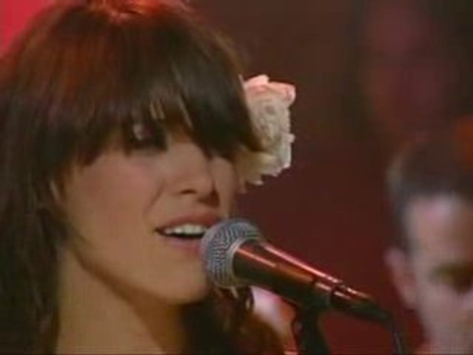 Feist - When I Was A Young Girl (live)