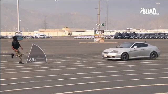 Vea cómo este soldado hizo un increíble salto en una exhibición militar