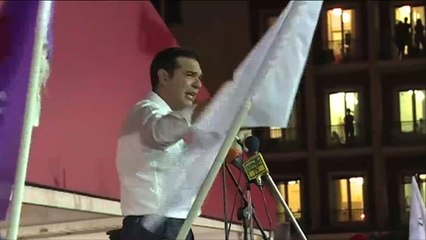 تسيبراس يعتزم التصدي للأزمة الاقتصادية باليونان