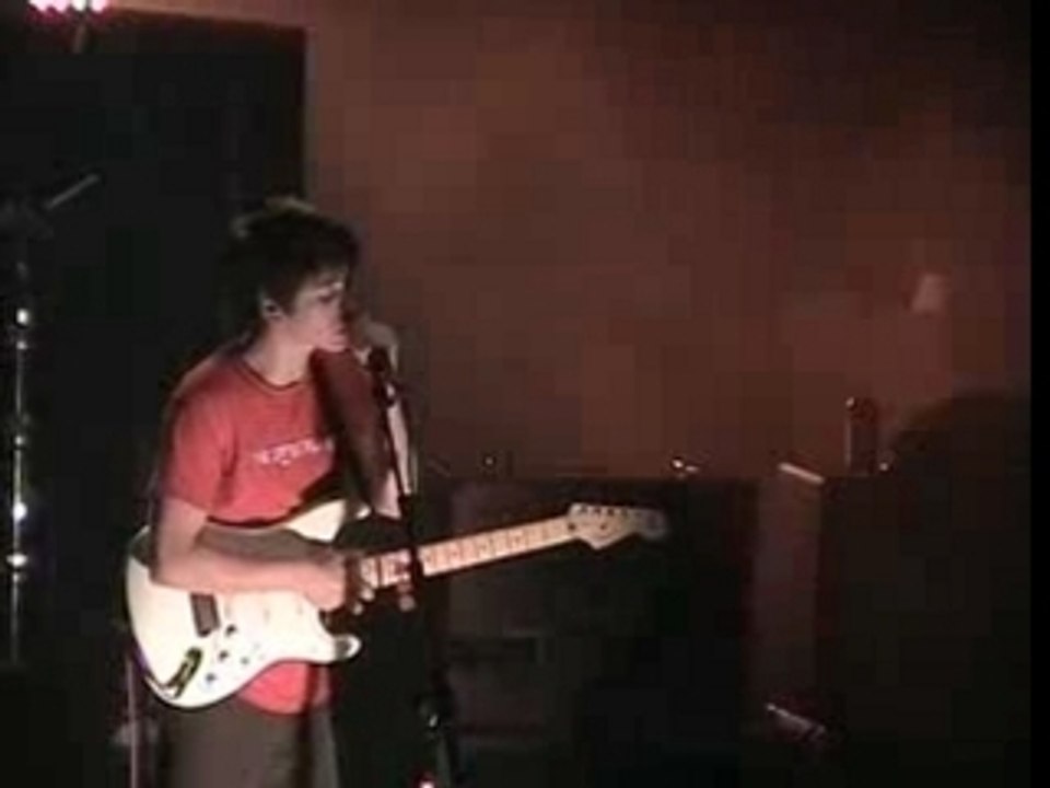 Arctic Monkeys - Scummy (live Astoria, L