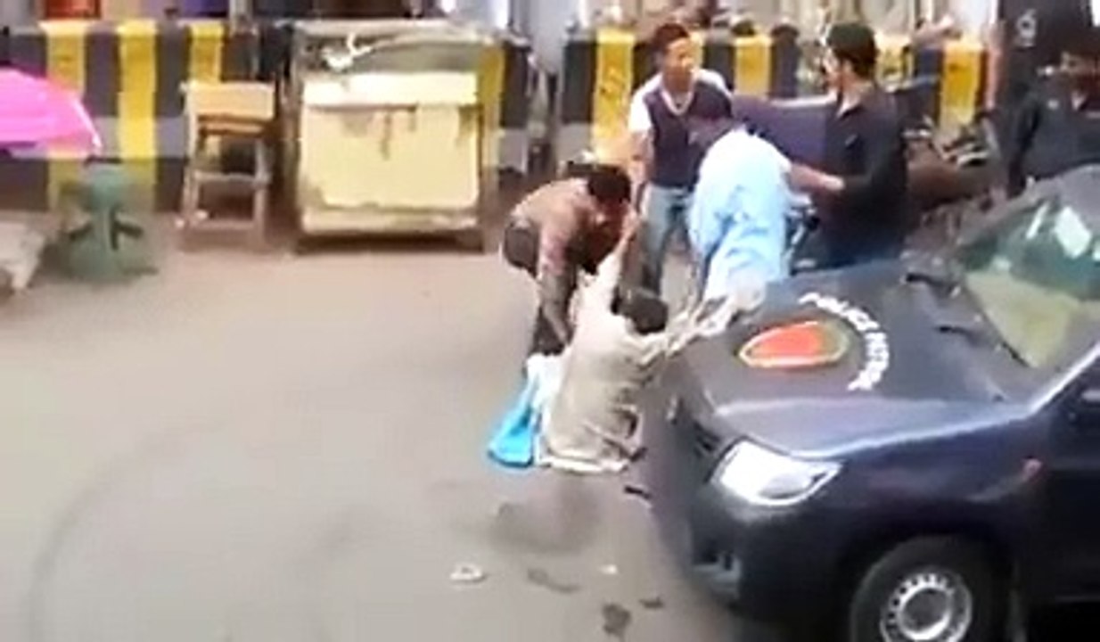 Mad Bull Attack On Man & Kick On His Head