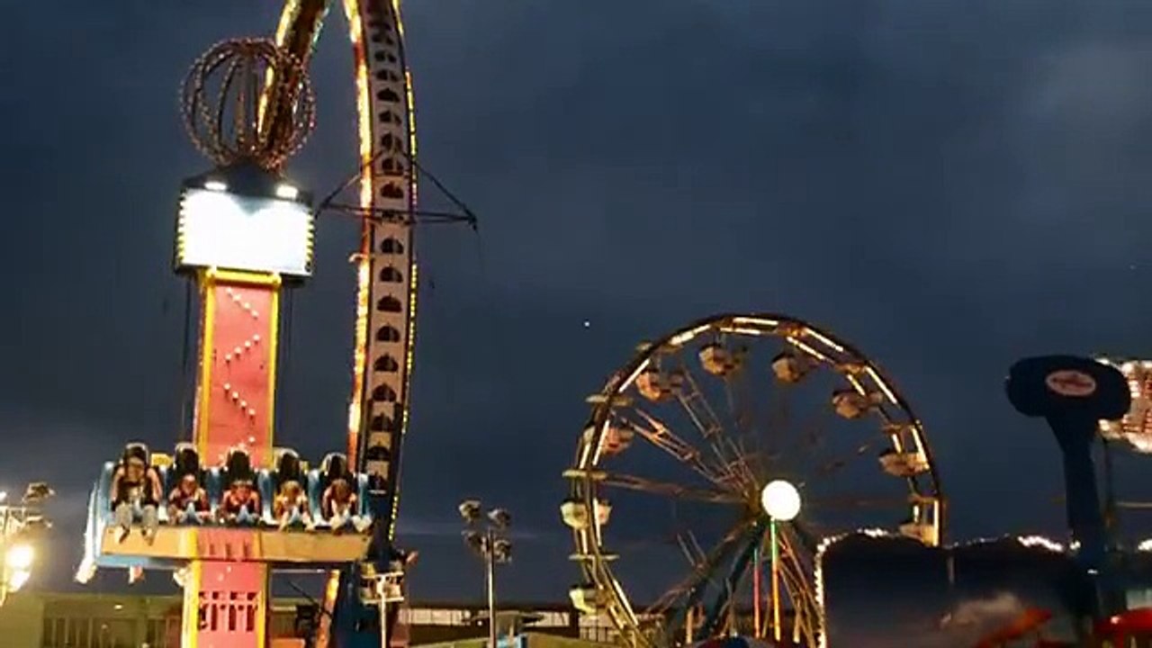 UFO Sightings Aircraft Carrier Sized MOTHERSHIP Oregon