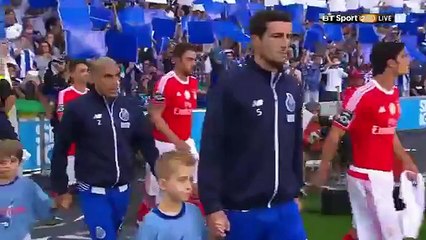 Portugal - Le tifo spectaculaire des supporters de Porto contre le Benfica