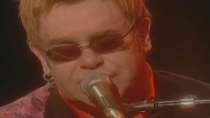 Elton John agita o público no terceiro dia de Rock in Rio