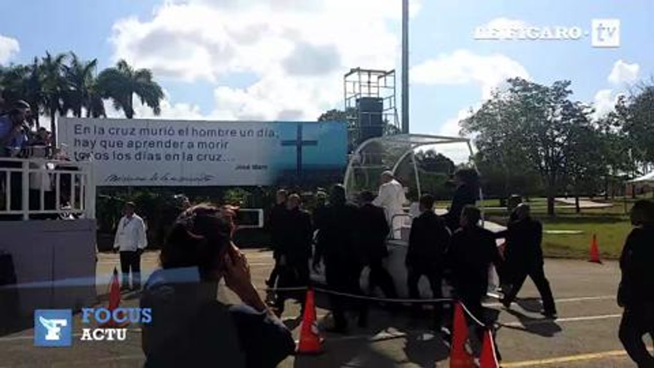 Le pape François veut «convertir les coeurs, pas changer les structures politiques»