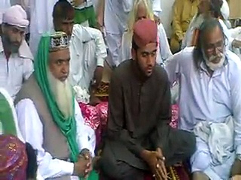 Dhere Dhere Pawan Payo Hai mora man More Angna Moin o Din Agae Qawali by Chand Mubarik ghulshan Qawal