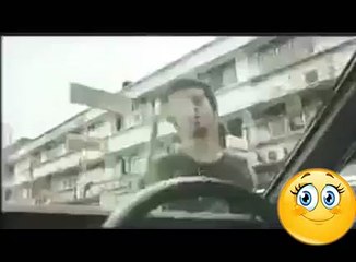 Funny car screen wash video .. Laugh