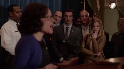 Dan x Amy in 2x01, Midterms