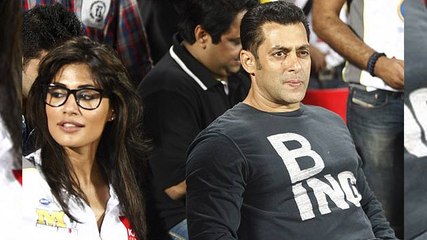 Salman Khan And Chitrangada SPOTTED Together