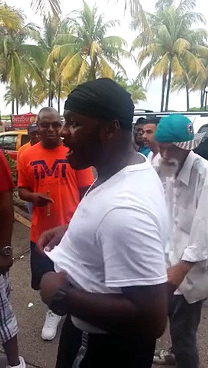 Homeless Man Baffles Black Dude With Magic On The Street -Amazing Videos-Funny & Amazing Videos Collection