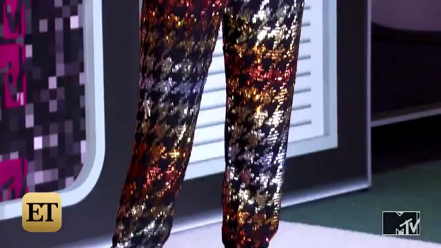 Harry Styles & Taylor Swift - Out Of The Woods (music video)