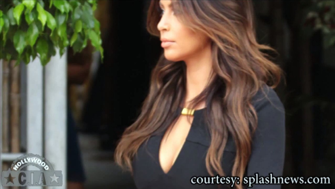 Kim Kardashians Booty in a TIGHT Dress