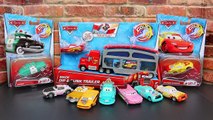 Disney Cars NEW 2015 Color Changers Lightning McQueen Sheriff  Mack Dip & Dunk Trailer Toy