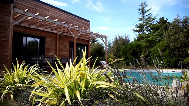 Vous cherchez pour vos vacances la location d'une villa avec piscine en Vendée à 2 pas la plage et du golf de Bourgenay, Maison à louer pour des séjours ou un week-end en toutes saisons et réservez vos vacances avec Oceavilla Bureau aux sables d'Olonnes