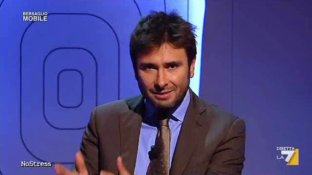 Alessandro Di Battista (M5S): "Abbiamo dovuto chiamare i carabinieri per avere i documenti dal comune"