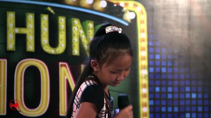Người Hùng Tí Hon THVL- Rơi nước mắt với bé mồ côi mẹ