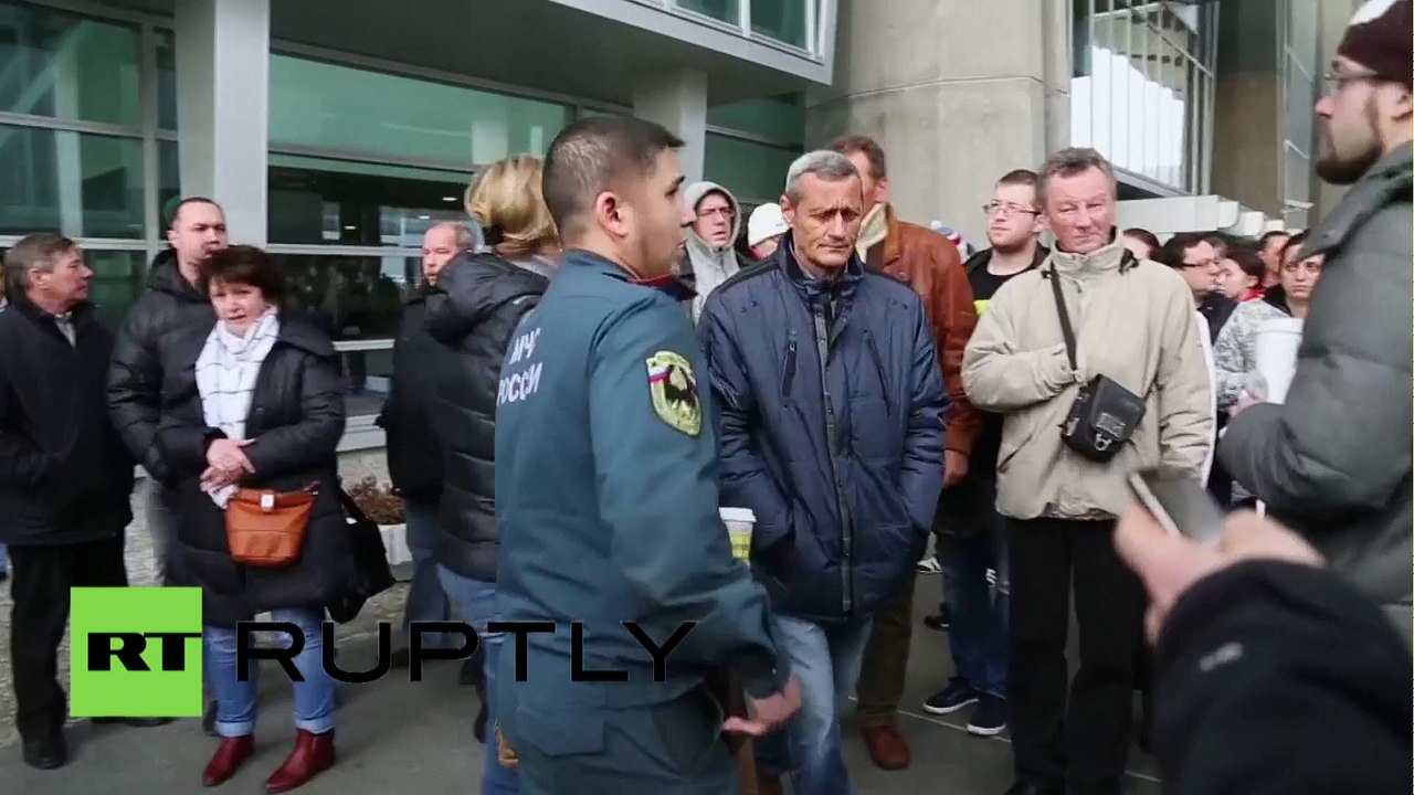 La catastrophe du vol 7K9268: des proches des victimes à l’aéroport de Saint-Pétersbourg