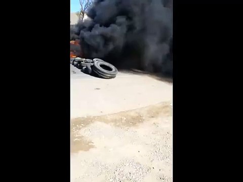 بن قردان : غلق الطريق المؤدي إلى معبر راس جدير الحدودي إحتجاجا على إحتجاز تونسيين بليبيا