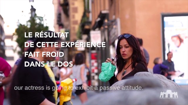 Une actrice fait croire qu'elle est perdue, saoule, dans la rue, elle subit des harcèlements sexuels